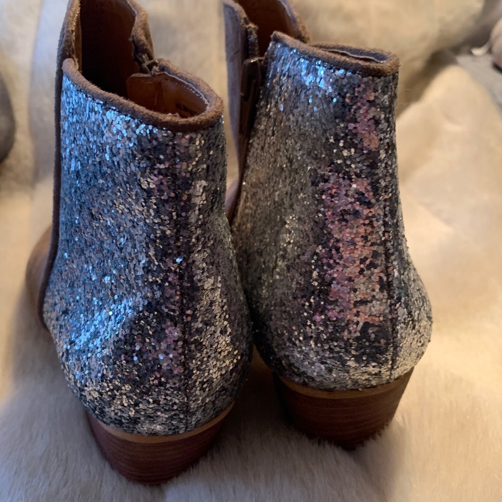 Kelso Dagger booties with sparkles - Picture 3 of 6